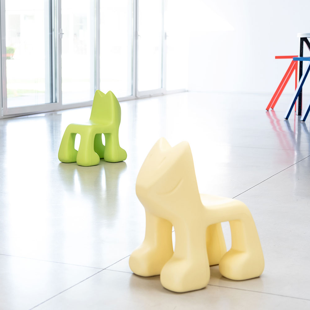 Magis_kids_julian_children_chair_ambient_group__MT20_01_hr