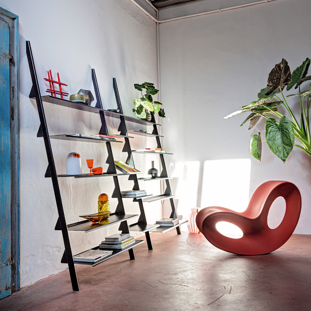Magis_Tyke_Twb_shelving_system_ambient_black_01