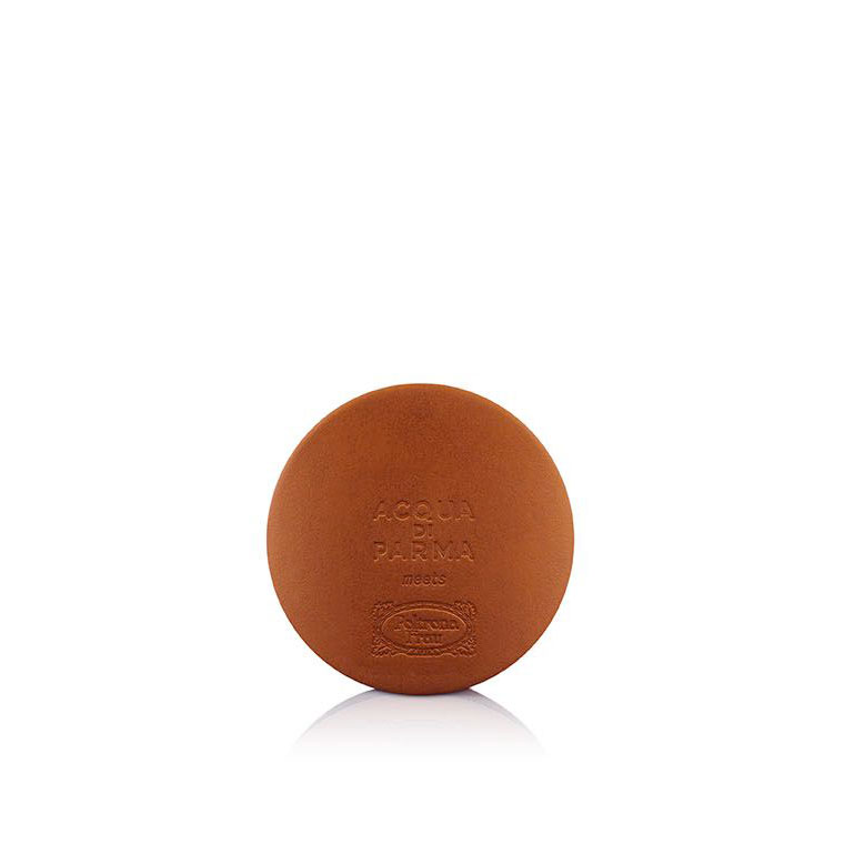 _0000s_0007_8028713622427_car_diffuser_brown_leather_case_1