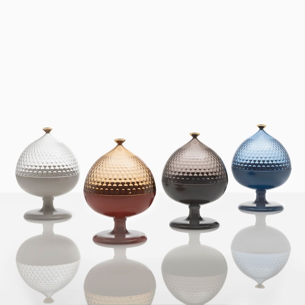 pumo-contenitore-centrotavola-di-kartell-disponibile-in-vari-colori