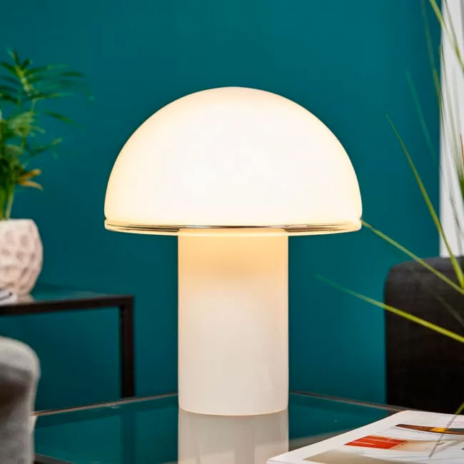 artemide-onfale-medio-lampada-da-tavolo-di-vetro-e1628068114632